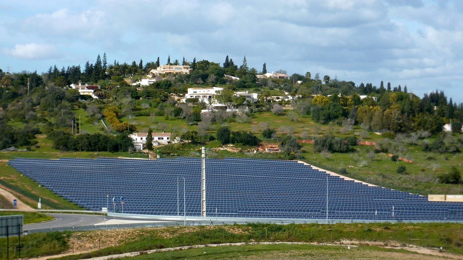 Harnessing the Sun: Integrating Solar Power into Smart Cities