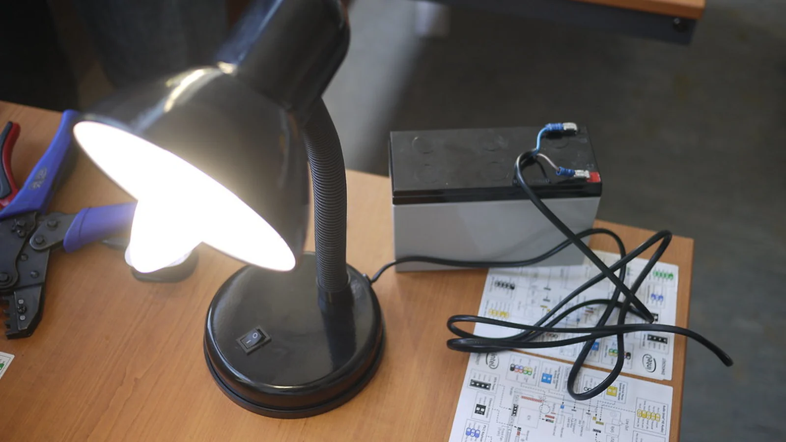 Battery Battle Royale: LiFePO4 vs Lithium-Ion Solar Storage