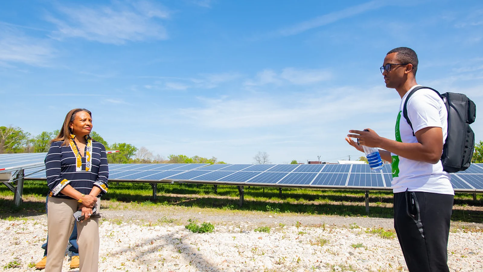Breakthrough in Solar Technology: Perovskite-Silicon Tandem Cell Hits 32.3% Efficiency