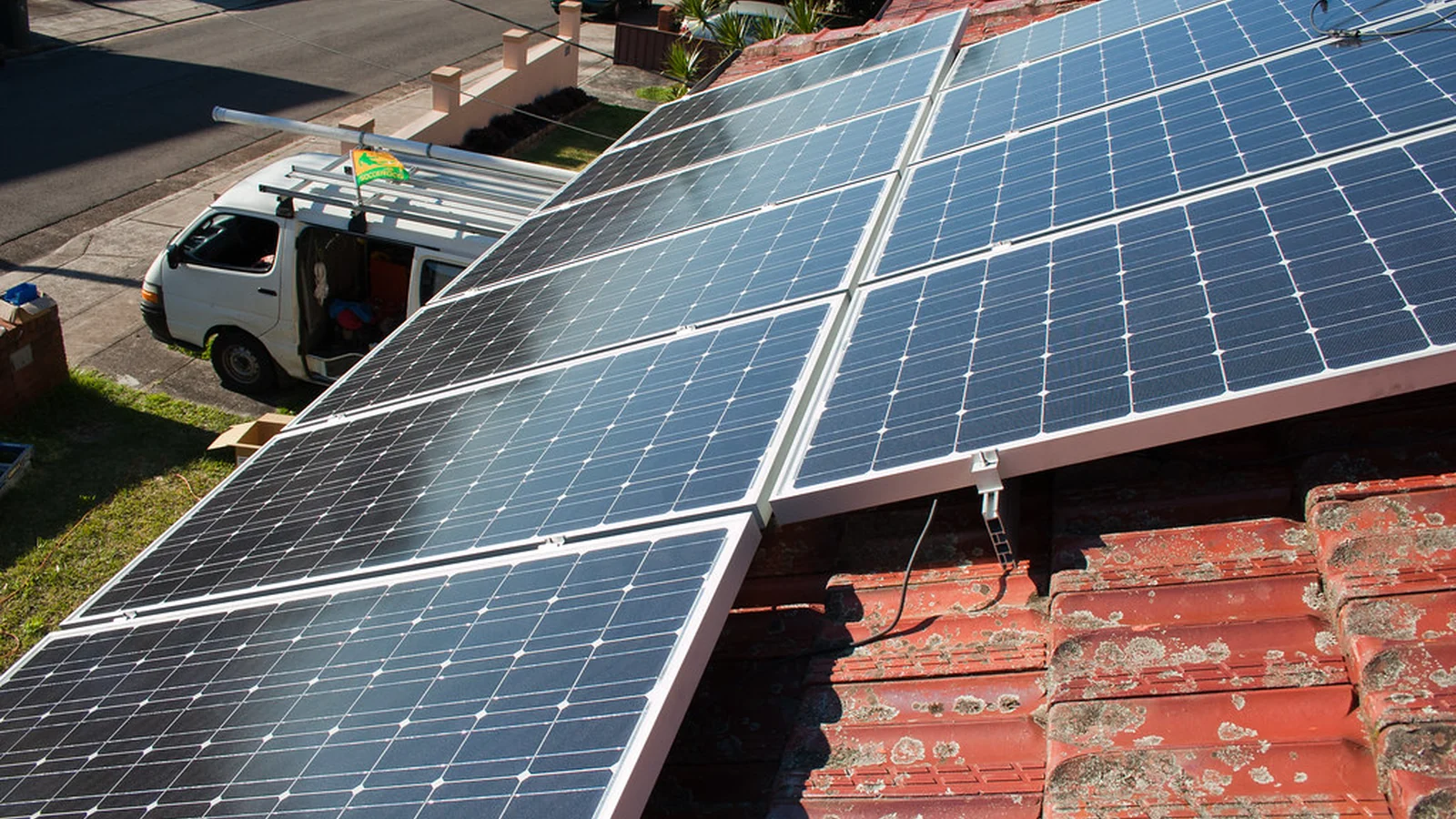 Harnessing Renewable Energy: How Solar, Wind, and Storage Stabilize Prices and the Grid